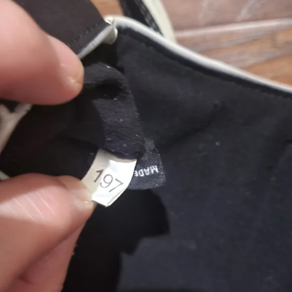 Miu Miu Dahlia Crossbody Bag Small - Picture 10 of 12